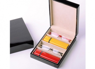 Preview: Brillenkiste aus Holz, Klavierlack schwarz, für 4 Brillen